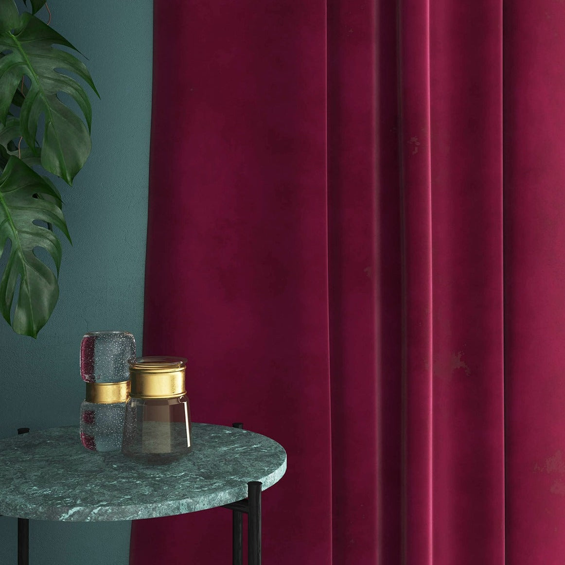 Velvet curtain in pink